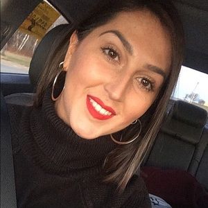 Canadian Posher 🇨🇦❤️